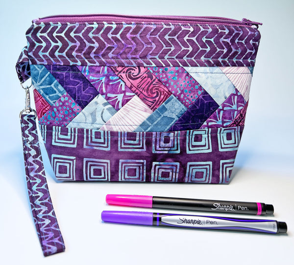 The medium Pack it Up! bag is a fun zippered pouch perfect for storing all those essentials.